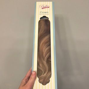 Blonde hair extensions